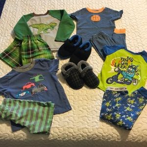 Boys 2t PJ lot w/ slippers